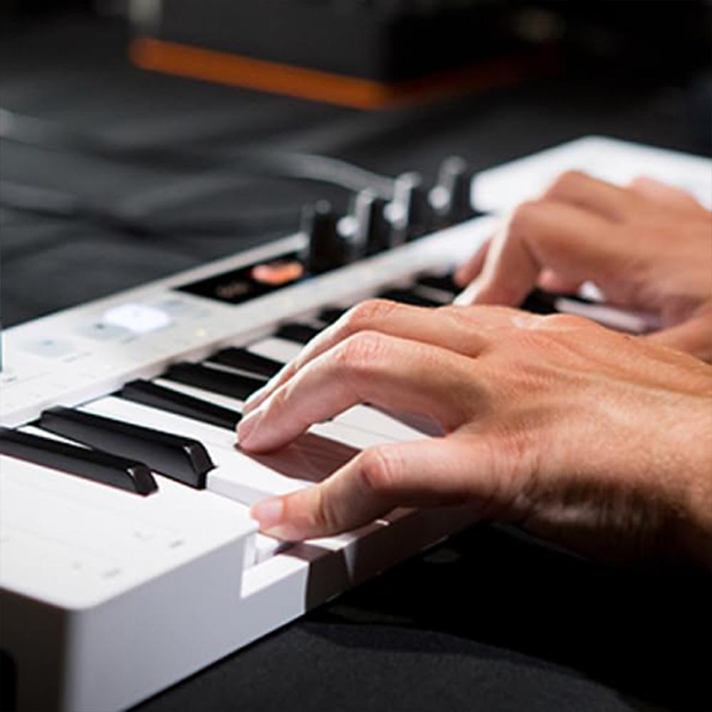 Arturia KeyStep 37-Key MIDI Controller and Keyboard White + 26 Month Protection