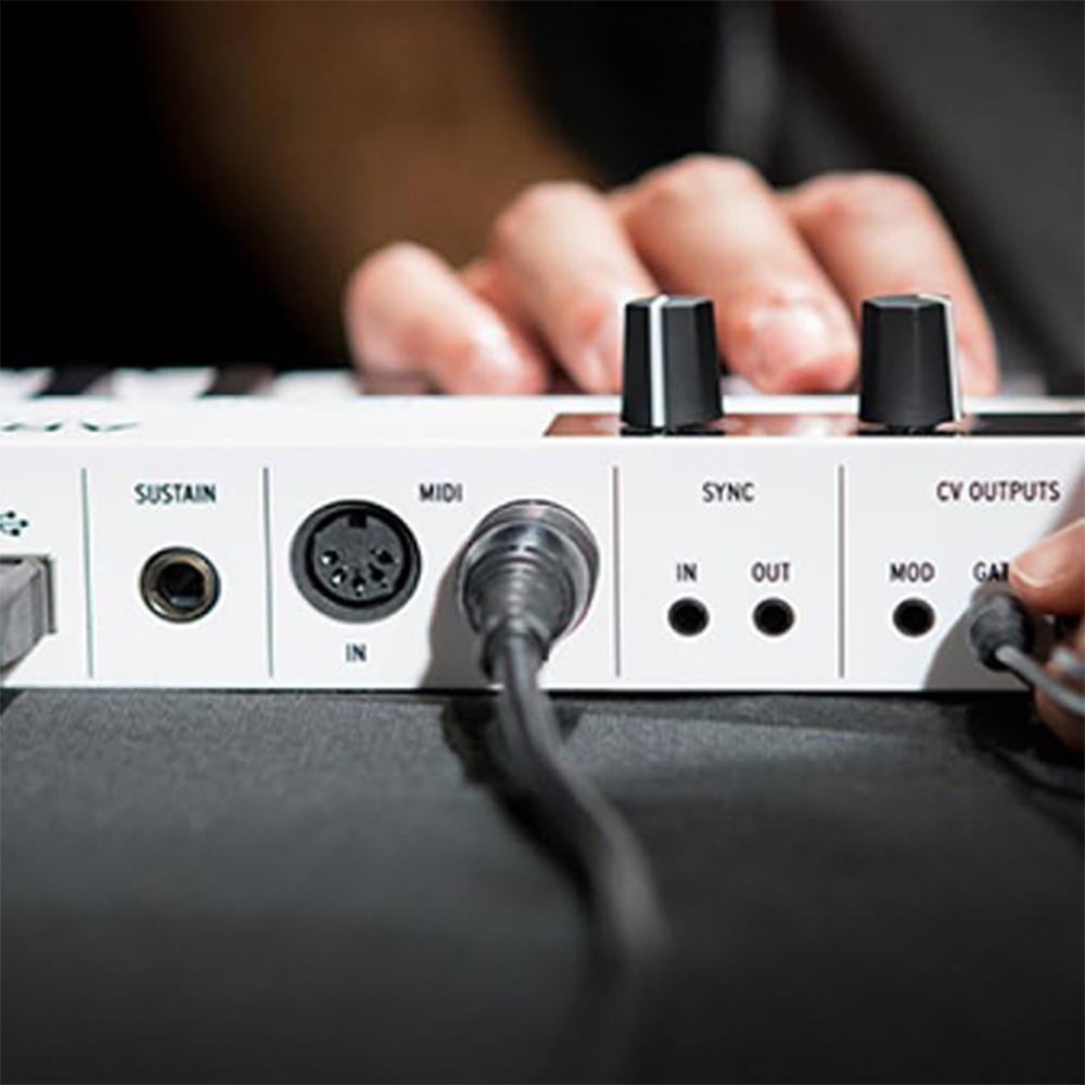 Arturia KeyStep 37-Key MIDI Controller and Sequencer Keyboard White Renewed