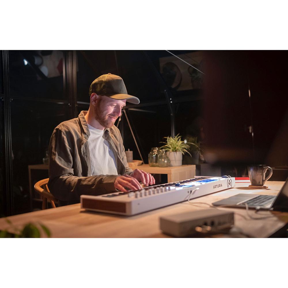 Arturia KeyLab Essential Mk3 61-Key USB MIDI Controller Keyboard, White - Refurbished