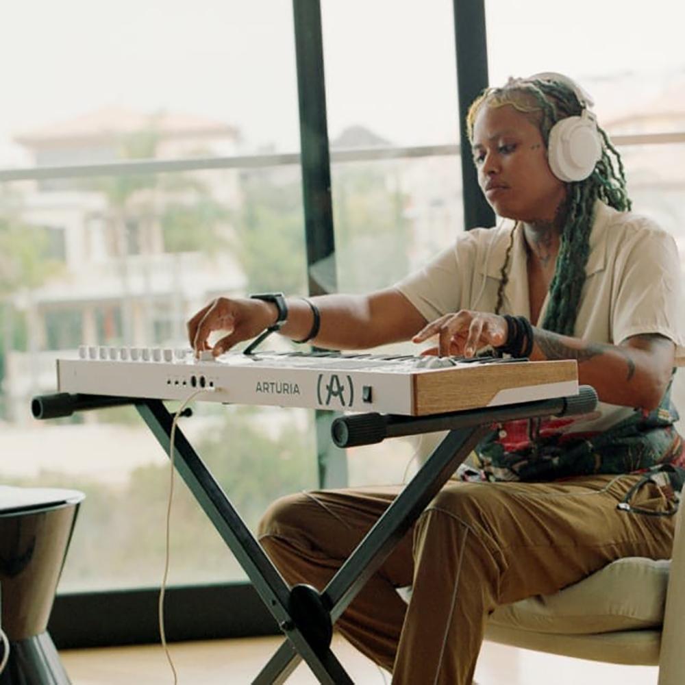 Arturia KeyLab 61 Mk3 61-Key USB MIDI Controller Keyboard, White - Refurbished