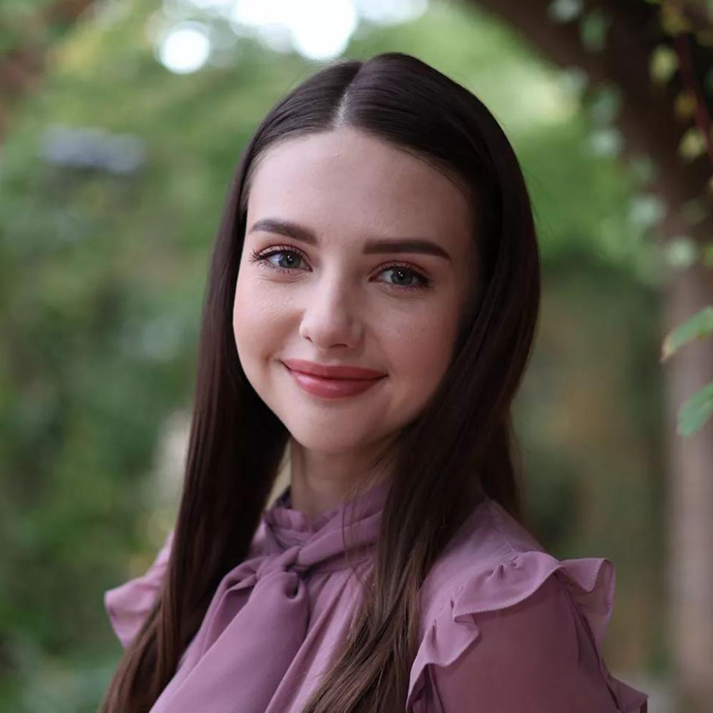 Canon EOS R50 Mirrorless Camera Body Only (White) 5812C002 + Accessories Bundle